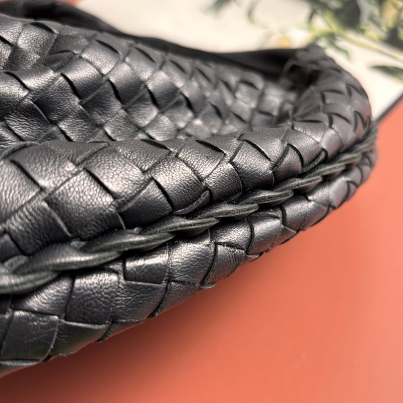 ::Bottega Veneta:: BV 黑色皮革編織手提包 腋下包 和尚包 HOBO-6