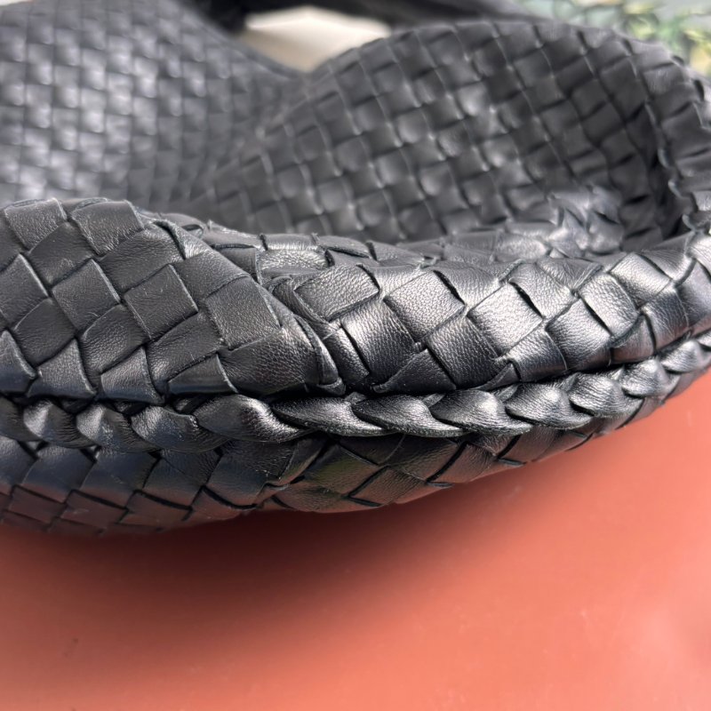 ::Bottega Veneta:: BV 黑色皮革編織手提包 腋下包 和尚包 HOBO-7