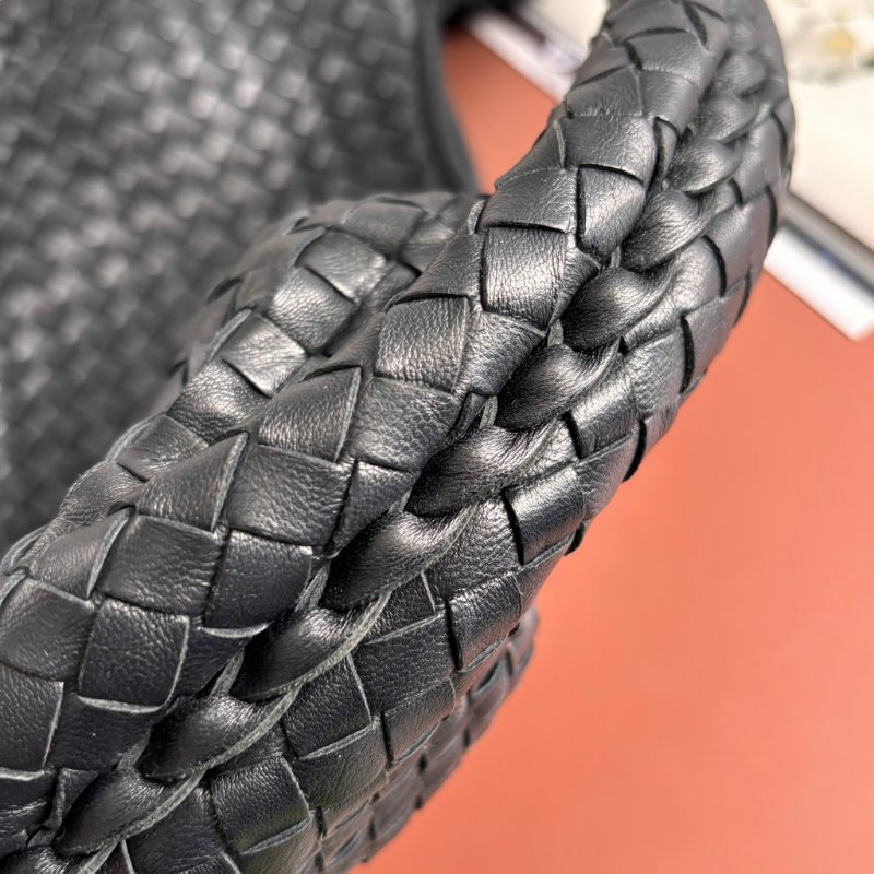 ::Bottega Veneta:: BV 黑色皮革編織手提包 腋下包 和尚包 HOBO-9