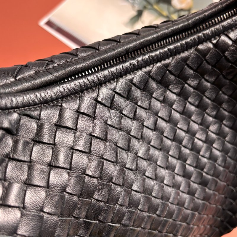::Bottega Veneta:: BV 黑色皮革編織手提包 腋下包 和尚包 HOBO-15