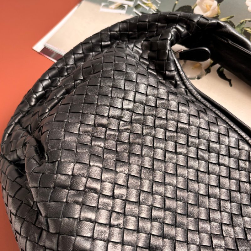 ::Bottega Veneta:: BV 黑色皮革編織手提包 腋下包 和尚包 HOBO-17