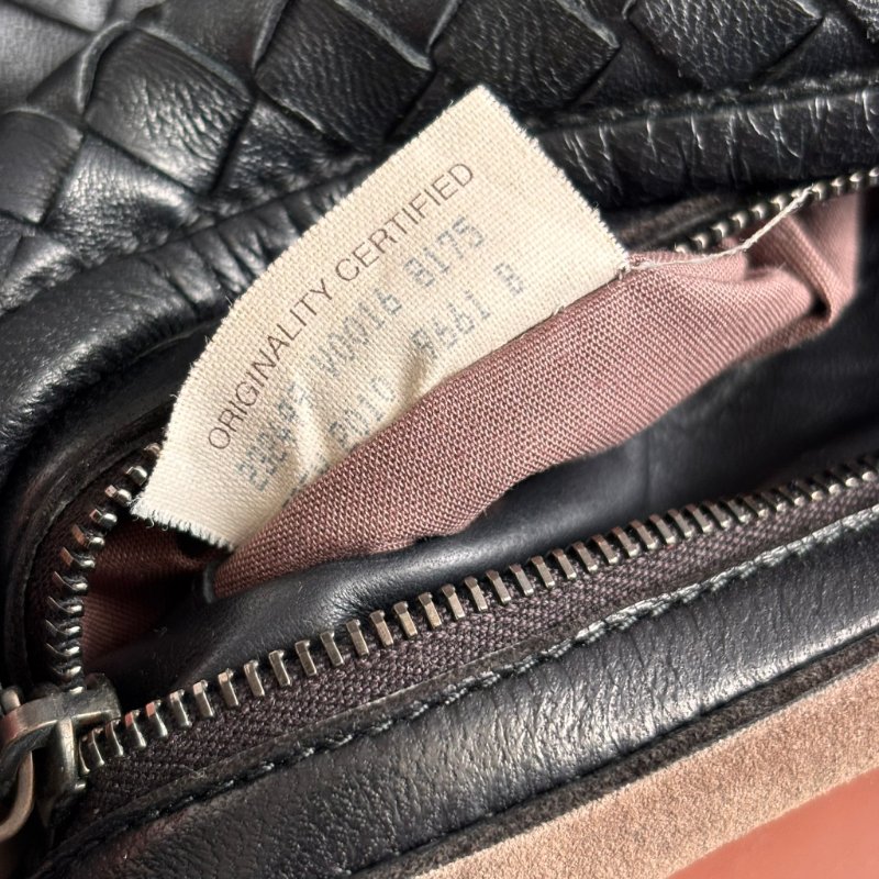 ::Bottega Veneta:: BV 黑色皮革編織手提包 腋下包 和尚包 HOBO-22