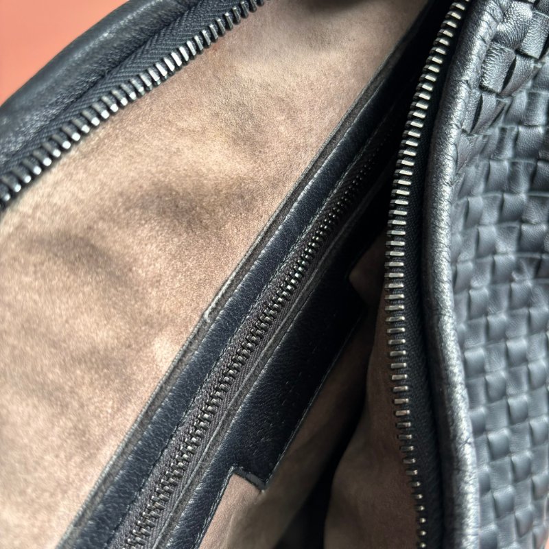 ::Bottega Veneta:: BV 黑色皮革編織手提包 腋下包 和尚包 HOBO-27