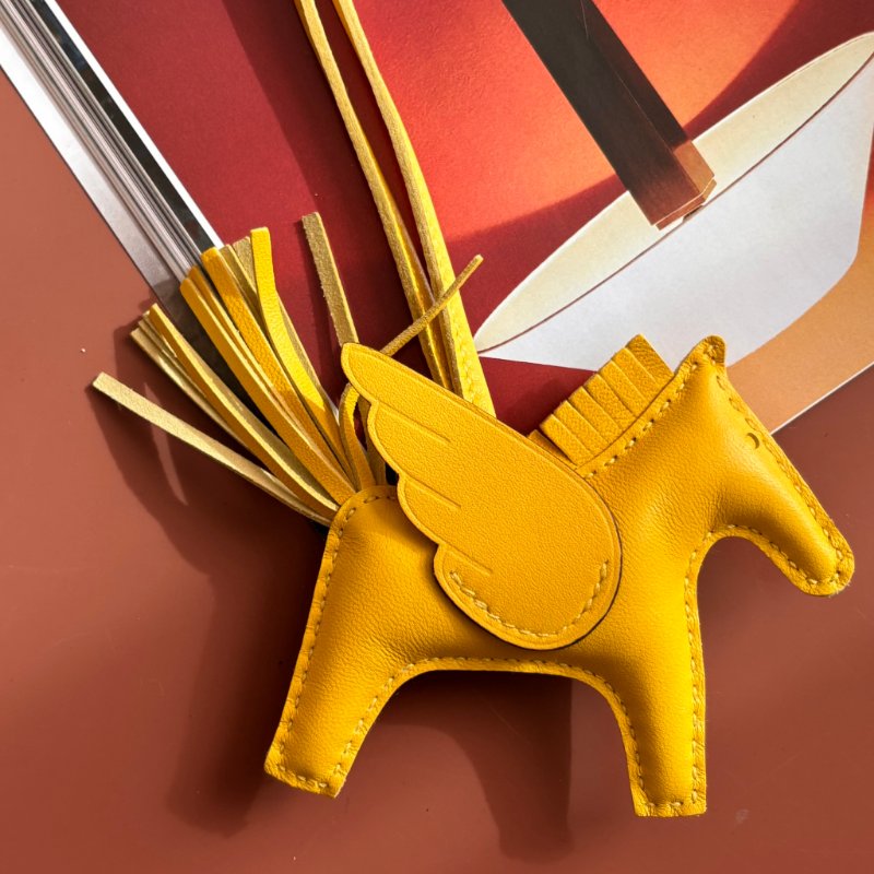 ::HERMES:: Rodeo Pegase PM Charm 黃色小飛馬吊飾-2