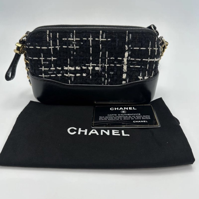 CHANEL 黑白mini流浪鏈條肩背斜背包18.5*10*4 98新配件塵袋保卡-0