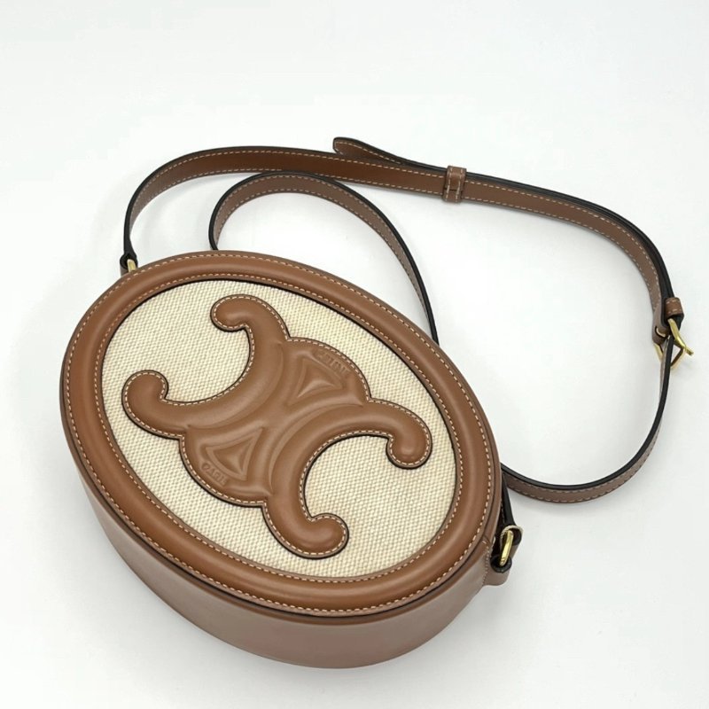 CELINE Triomphe凱旋門肩背斜背月餅包20*15*6 98新配件塵袋-4