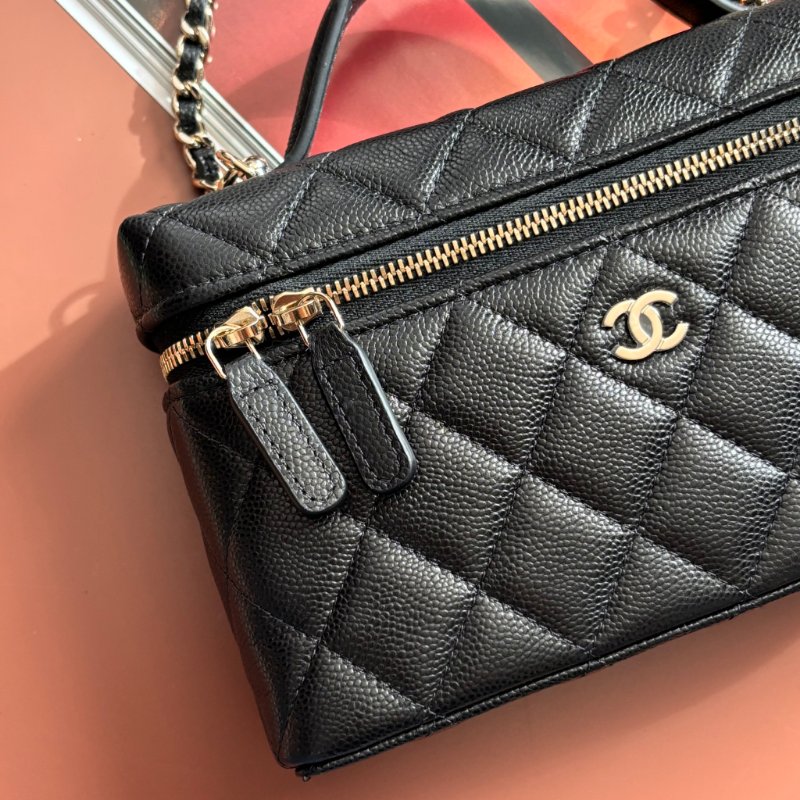 ::CHANEL:: 香奈兒 AP4385 黑色經典格紋 化妝箱鏈包 Vanity Case Fall-Winter 2025/26 Pre-Collection-4