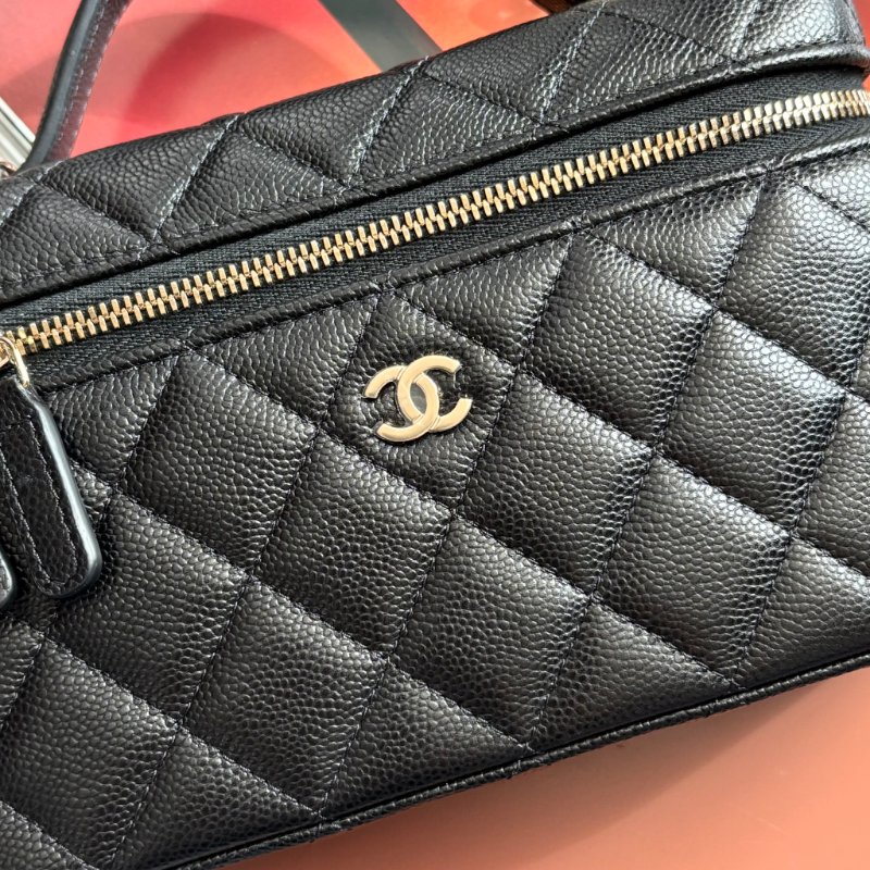 ::CHANEL:: 香奈兒 AP4385 黑色經典格紋 化妝箱鏈包 Vanity Case Fall-Winter 2025/26 Pre-Collection-5