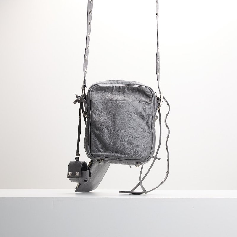 二手Balenciaga le cagole相機包-1