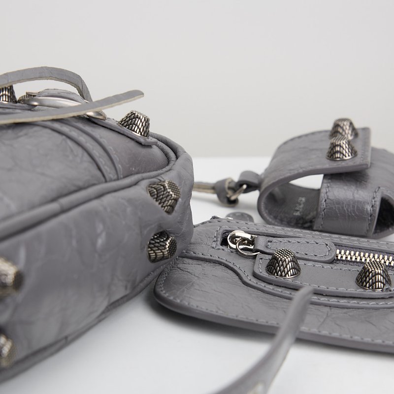 二手Balenciaga le cagole相機包-10