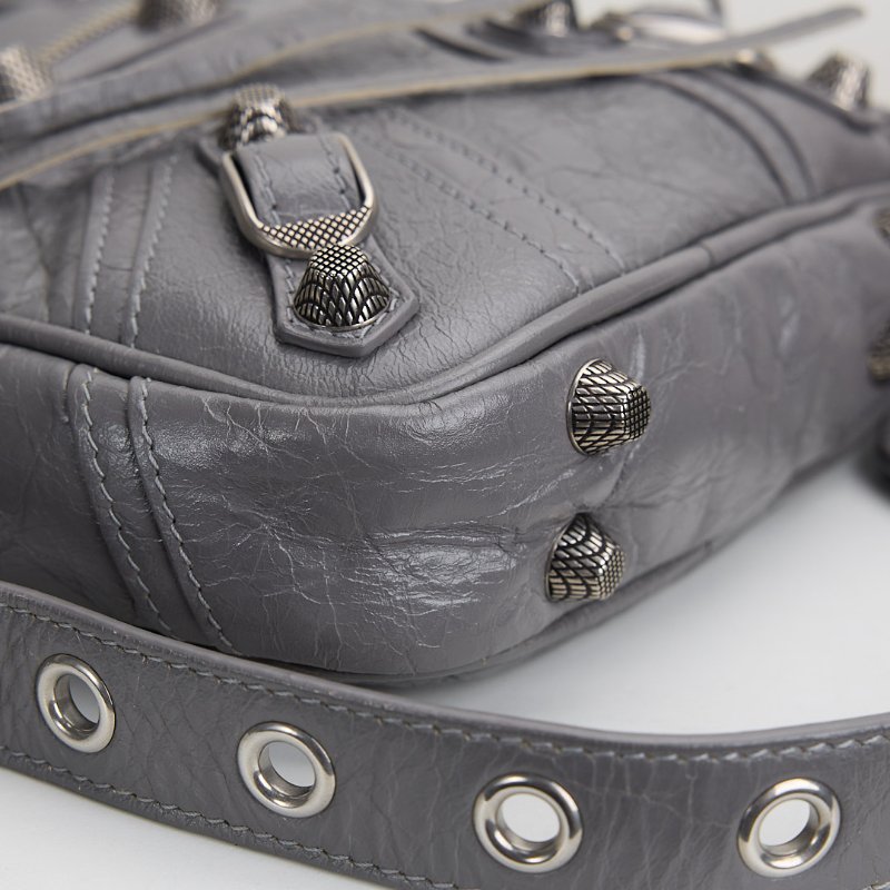 二手Balenciaga le cagole相機包-11