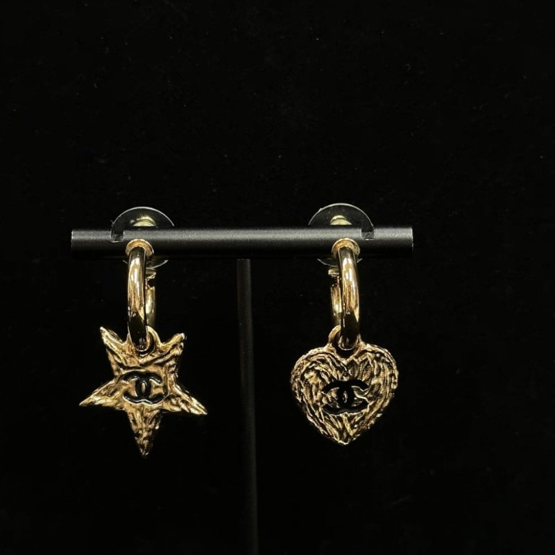 CHANEL 24P五角星愛心組合耳飾 98新 配件塵袋-4