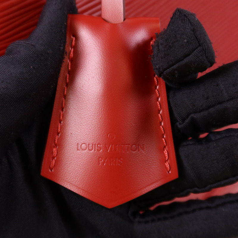 LOUIS VUITTON Epi Alma MM銀扣手挽袋-11