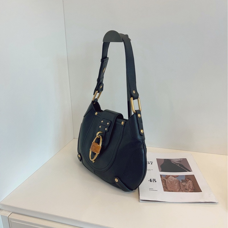 【98新🆕】Ferragamo 黑金藤編竹扣Hobo 馬蹄扣鎖頭包 單肩包-2