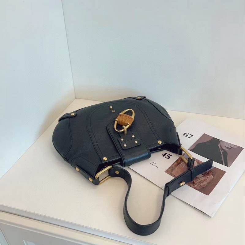 【98新🆕】Ferragamo 黑金藤編竹扣Hobo 馬蹄扣鎖頭包 單肩包-4