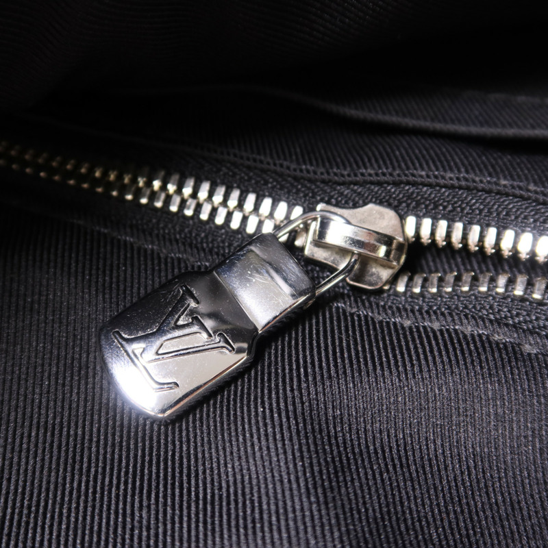 LOUIS VUITTON Taigarama Monogram Eclipse City Tote銀扣肩背袋-8