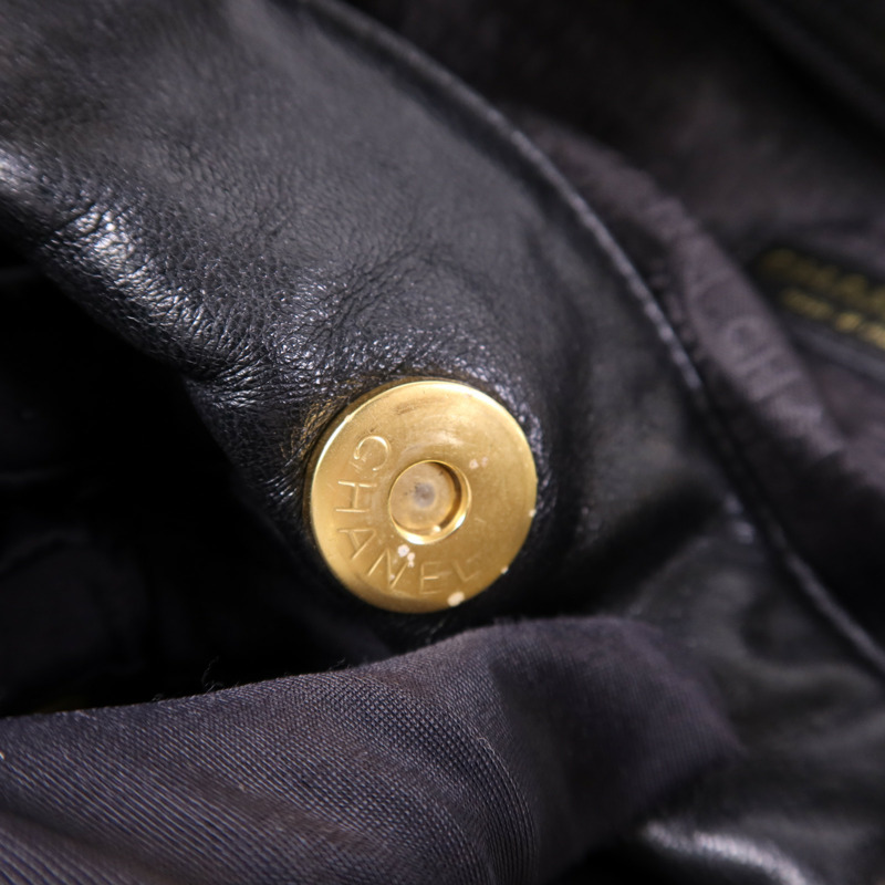 CHANEL 羊皮皮革Shoulder Bag金扣肩背袋-10