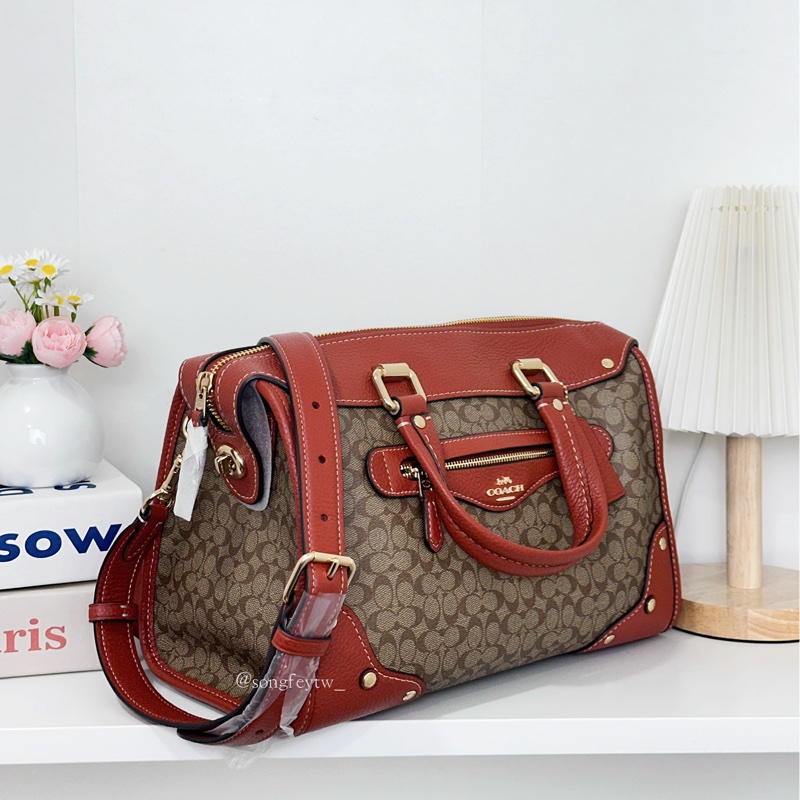 Coach Millie系列 大機車包-1