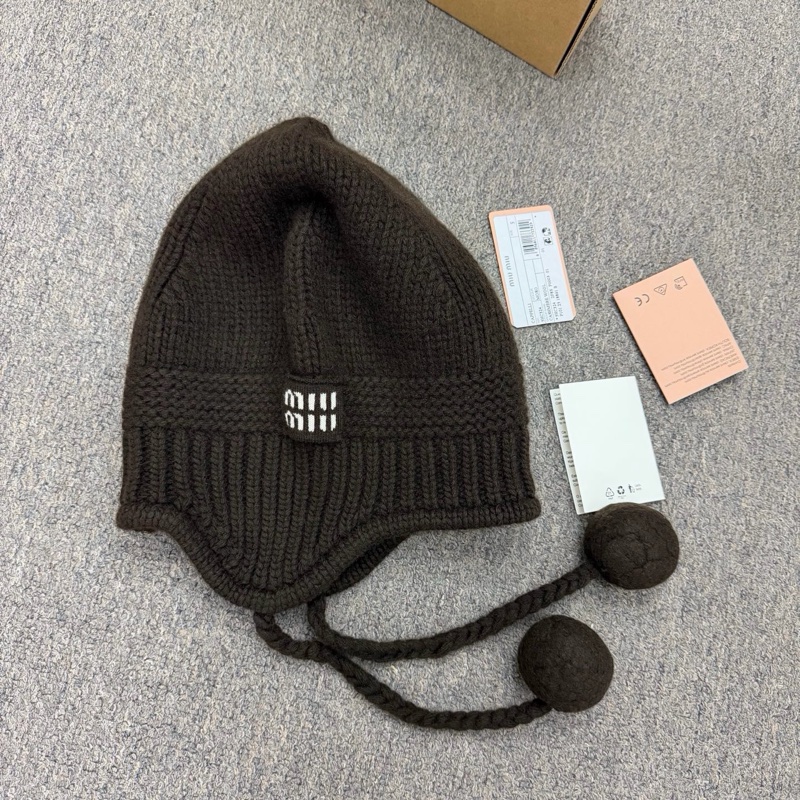 Miu Miu 羊絨冷帽 #S M ，兩個顏色-0