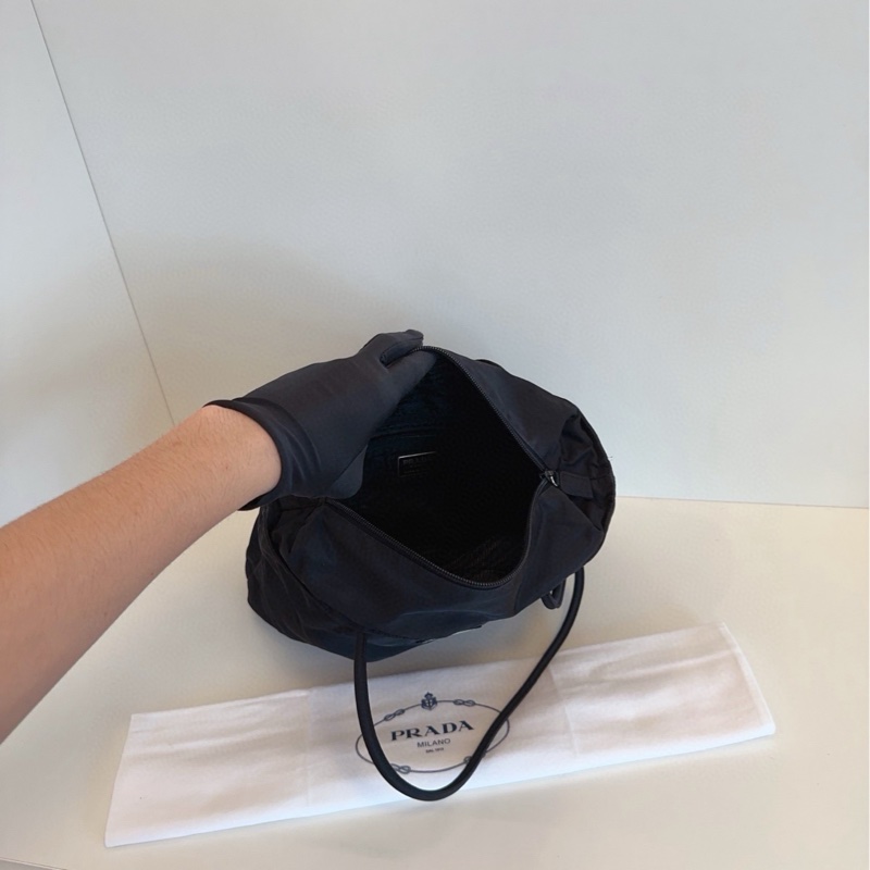 【98新🆕】Prada 普拉達 黑銀降落傘帆布單肩包tote-7
