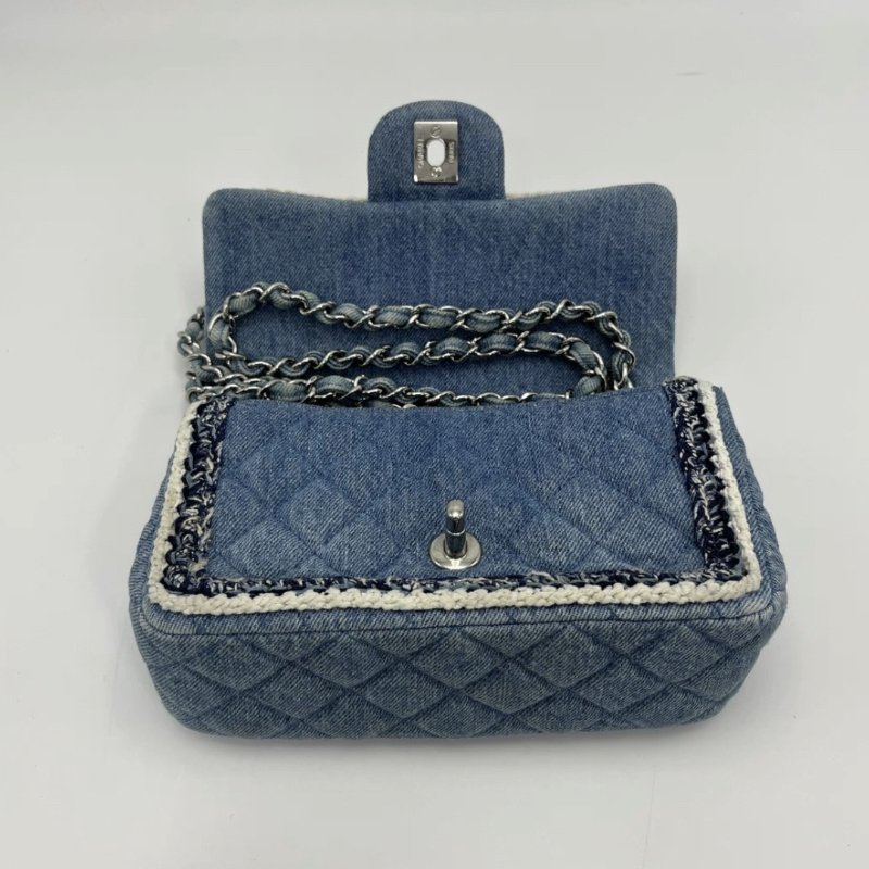 CHANEL 牛仔cf大mini肩背斜背包20*14*7 98新配件保卡塵袋-1