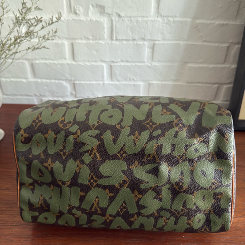 Louis Vuitton Monogram Graffiti Speedy 30-10