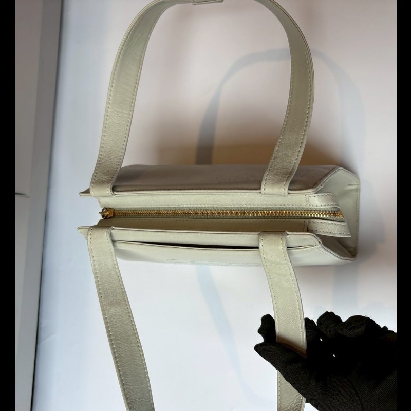 Chanel 淡灰綠皮革繡山茶花小手提/肩側包-9