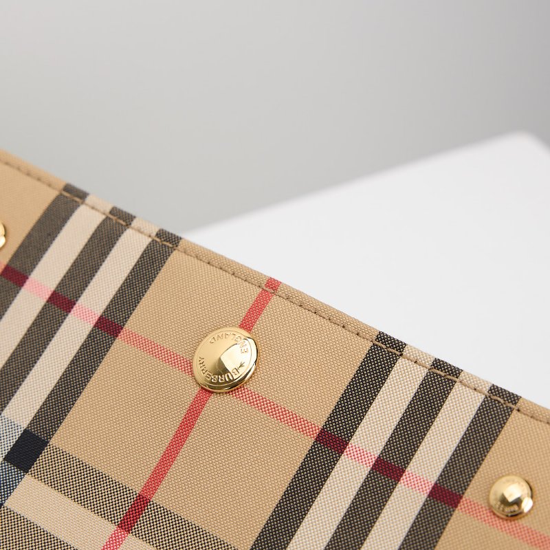 二手Burberry note 格紋斜背包-11