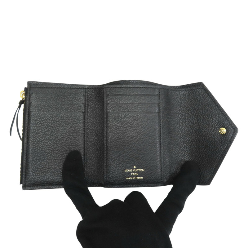 黑色 牛皮 原花壓紋 Victorine 扣式短夾 M64060【LOUIS VUITTON LV 路易威登】 M64060-4