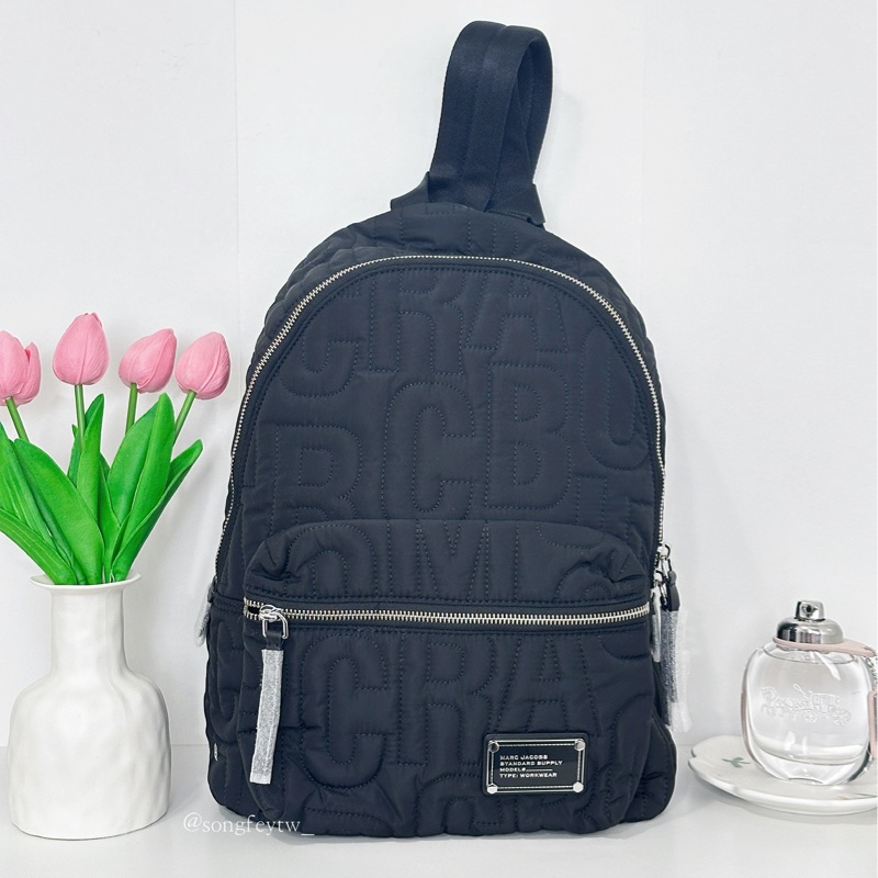 Marc Jacobs|MJ 尼龍浮雕 字樣後背包 - 大款-1