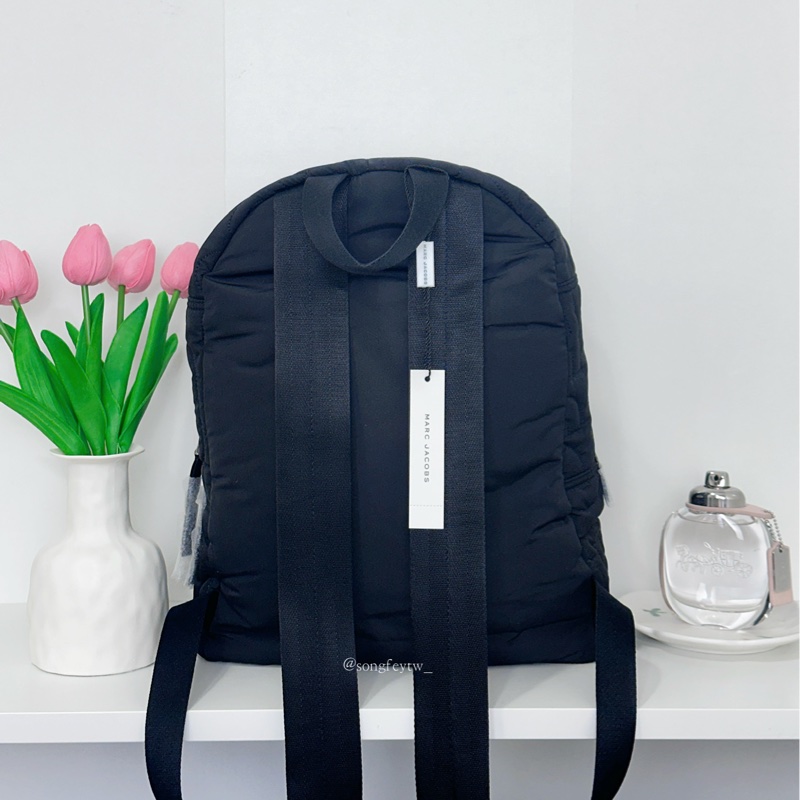 Marc Jacobs|MJ 尼龍浮雕 字樣後背包 - 大款-3