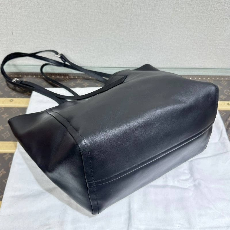 PRADA 黑拼藍銀扣手提托特包29*29*16 98新配件塵袋-1