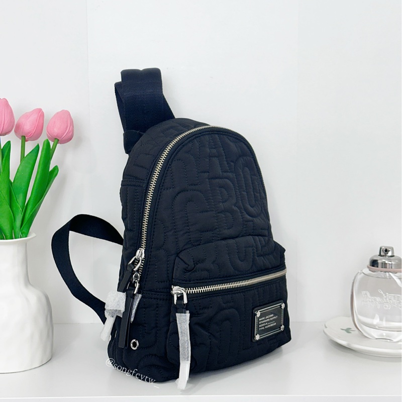 Marc Jacobs|MJ 尼龍浮雕 字樣後背包 - 小款-2