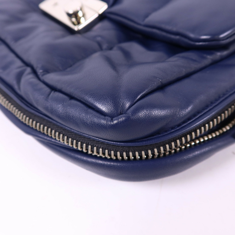 PRADA 羊皮皮革Chain Shoulder Bag銀扣鏈帶肩背袋-12