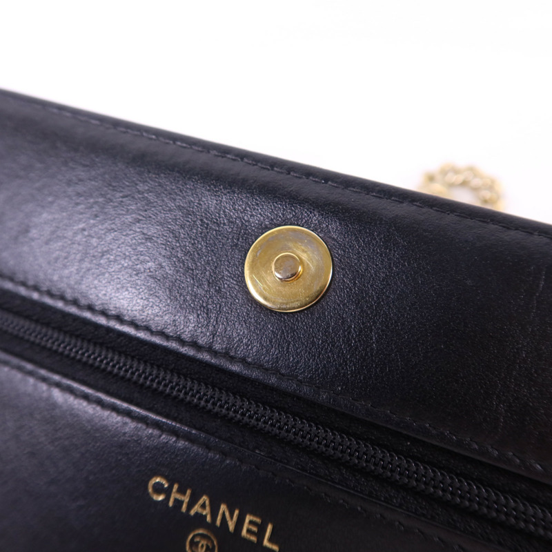 CHANEL 牛皮皮革Boy WOC Wallet On Chain金扣鏈帶肩背袋-10