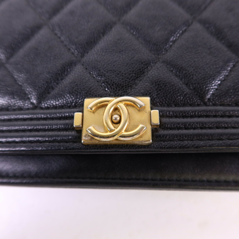 CHANEL 牛皮皮革Boy WOC Wallet On Chain金扣鏈帶肩背袋-12