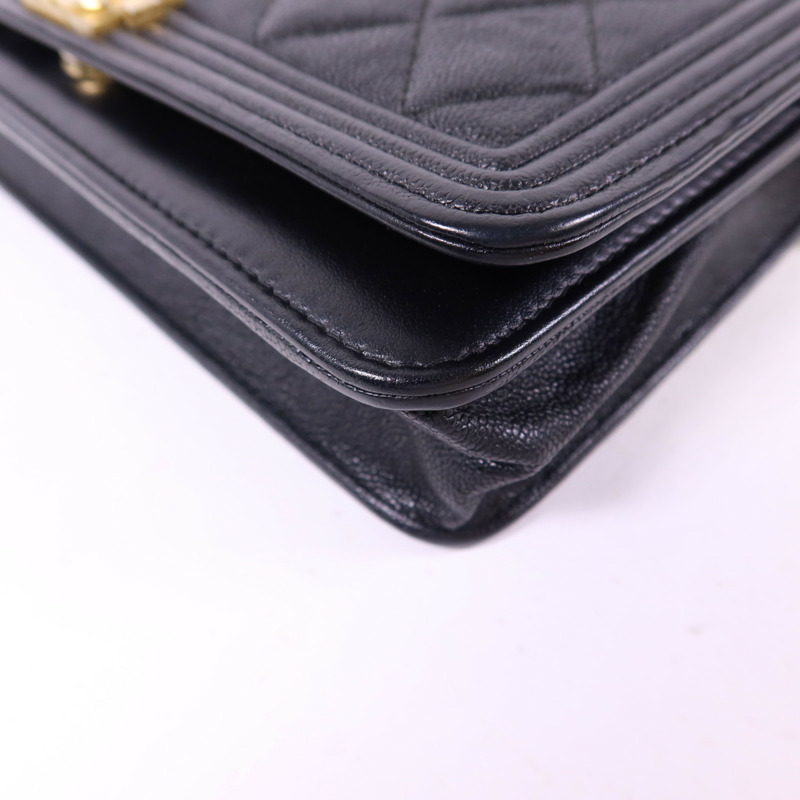 CHANEL 牛皮皮革Boy WOC Wallet On Chain金扣鏈帶肩背袋-13