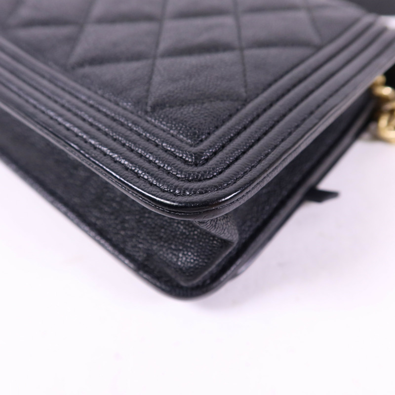 CHANEL 牛皮皮革Boy WOC Wallet On Chain金扣鏈帶肩背袋-15