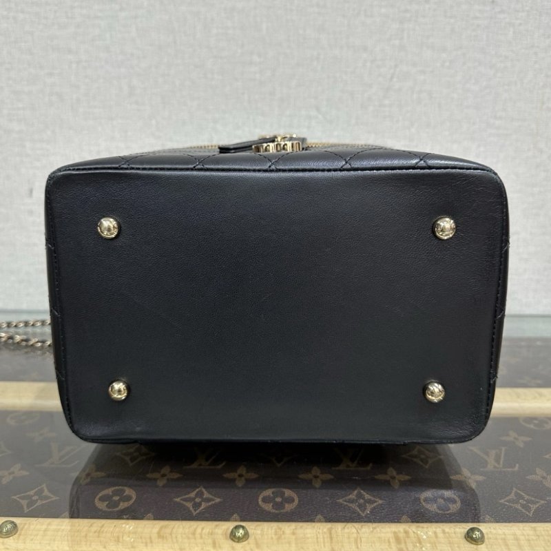 CHANEL 黑金限量款木質手柄Vanity手提斜背20*15*13 98新配件塵袋-3
