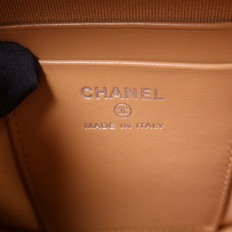 CHANEL 牛皮皮革Mini Backpack銀扣背包-6