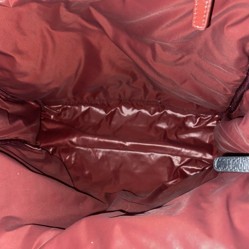 CHANEL 黑銀王菲同款羽絨後背包32*46*13 99新配件保卡-1