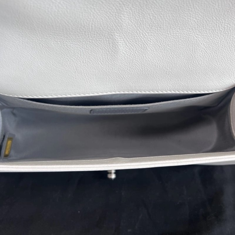 CHANEL leboy白銀中號 25*14*7 98新配件塵袋保卡-1