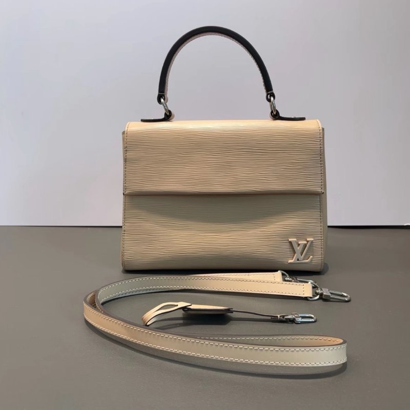 ✨LV CLUNY水波紋銀扣手提肩背斜背包25*20*10 98新配件塵袋-0