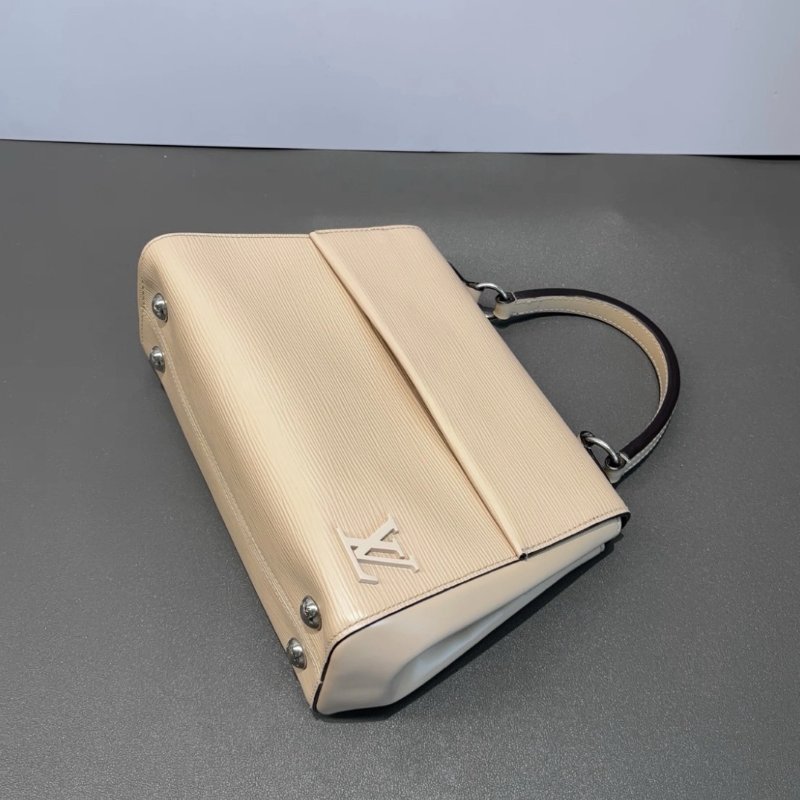 ✨LV CLUNY水波紋銀扣手提肩背斜背包25*20*10 98新配件塵袋-4