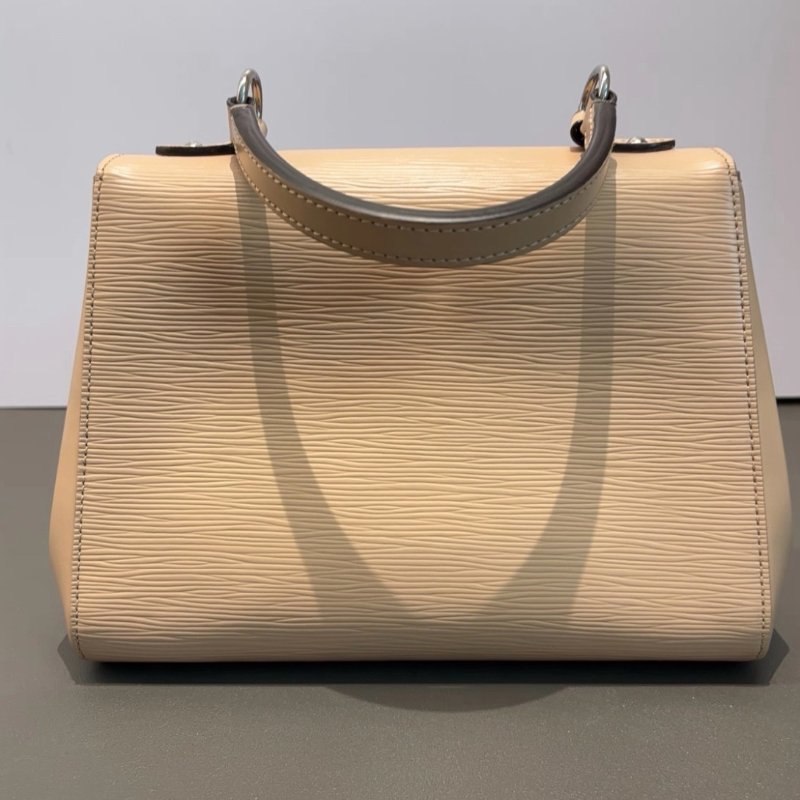 ✨LV CLUNY水波紋銀扣手提肩背斜背包25*20*10 98新配件塵袋-5