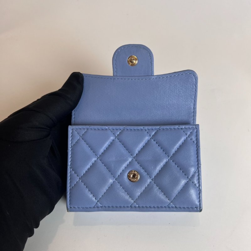 CHANEL 30開 淺藍羊皮CF三折短夾-4