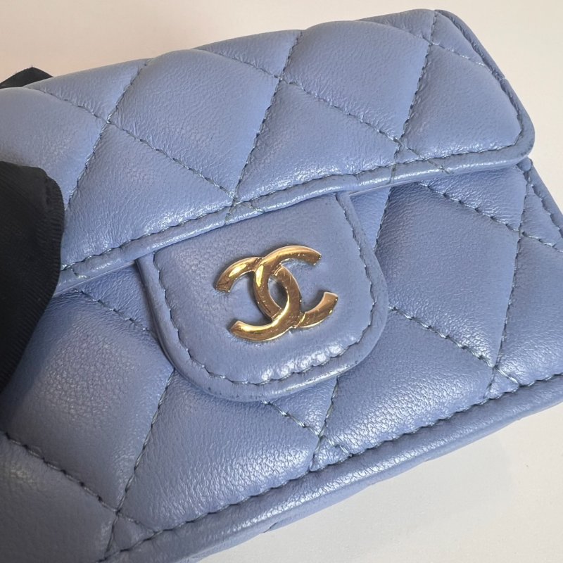 CHANEL 30開 淺藍羊皮CF三折短夾-8