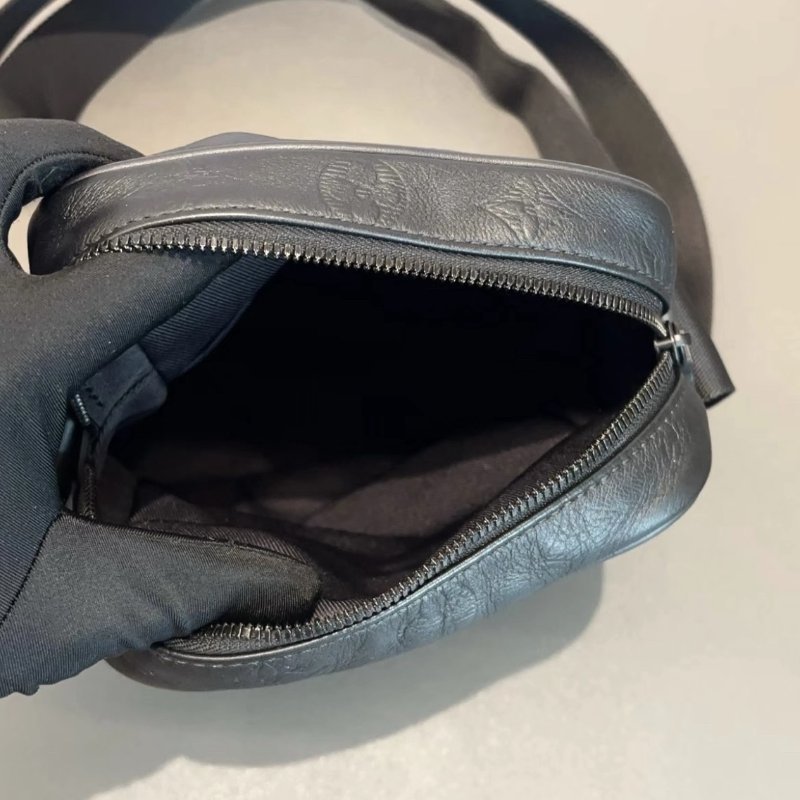 ✨LV Danube黑色老花郵差包16*22*7 98新配件塵袋-1