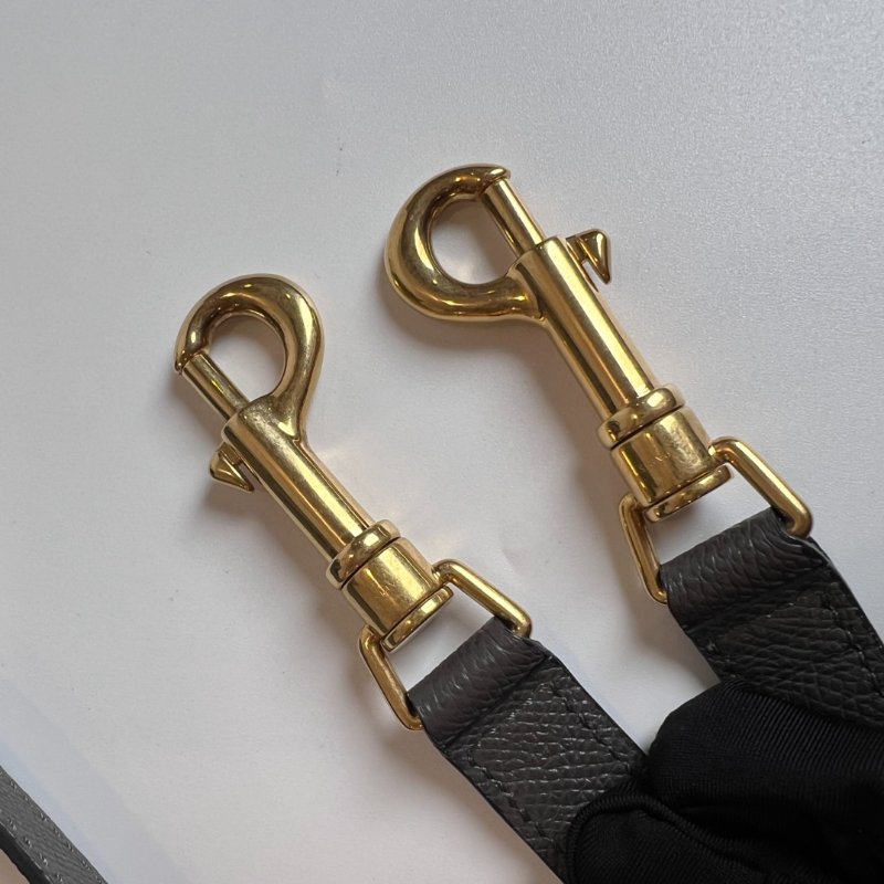 CELINE 灰鯰魚包 MICRO-8