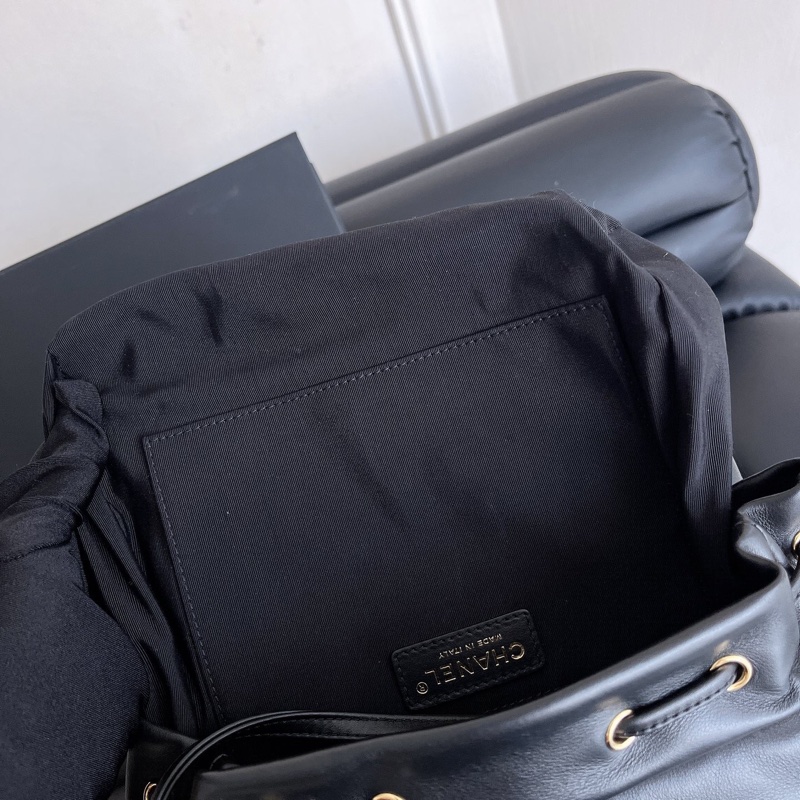 【近新閒置品】Chanel 香奈兒 薩爾茨堡雙肩包 黑金牛皮 中號鐳射24開-11